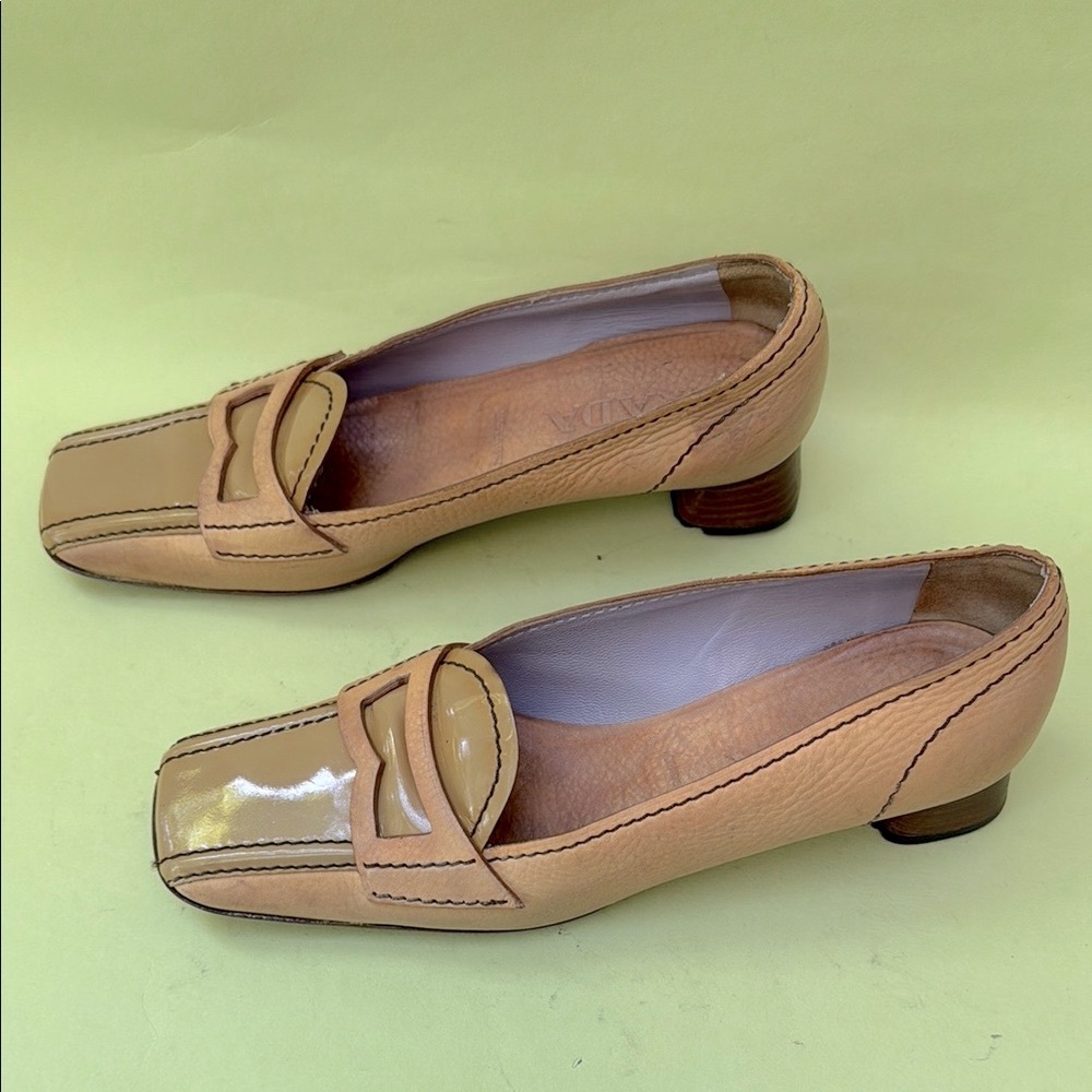 Vintage Cream/Tan Prada Pebble/Patent Leather Loafers